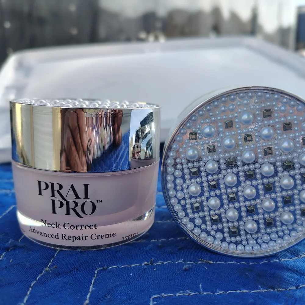 PRAI Pro Neck And Face Corrector Body Firm Crème Erase (Face / Neck products) - Picture 5 of 5